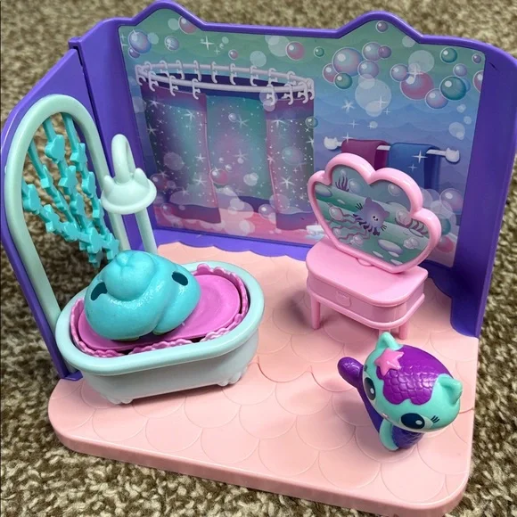 Gabby's Dollhouse, Primp and Pamper Bathroom with Mercat Figure - Picture 2 of 3